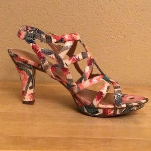 NATURALIZER N5 “Dayna” Sandal